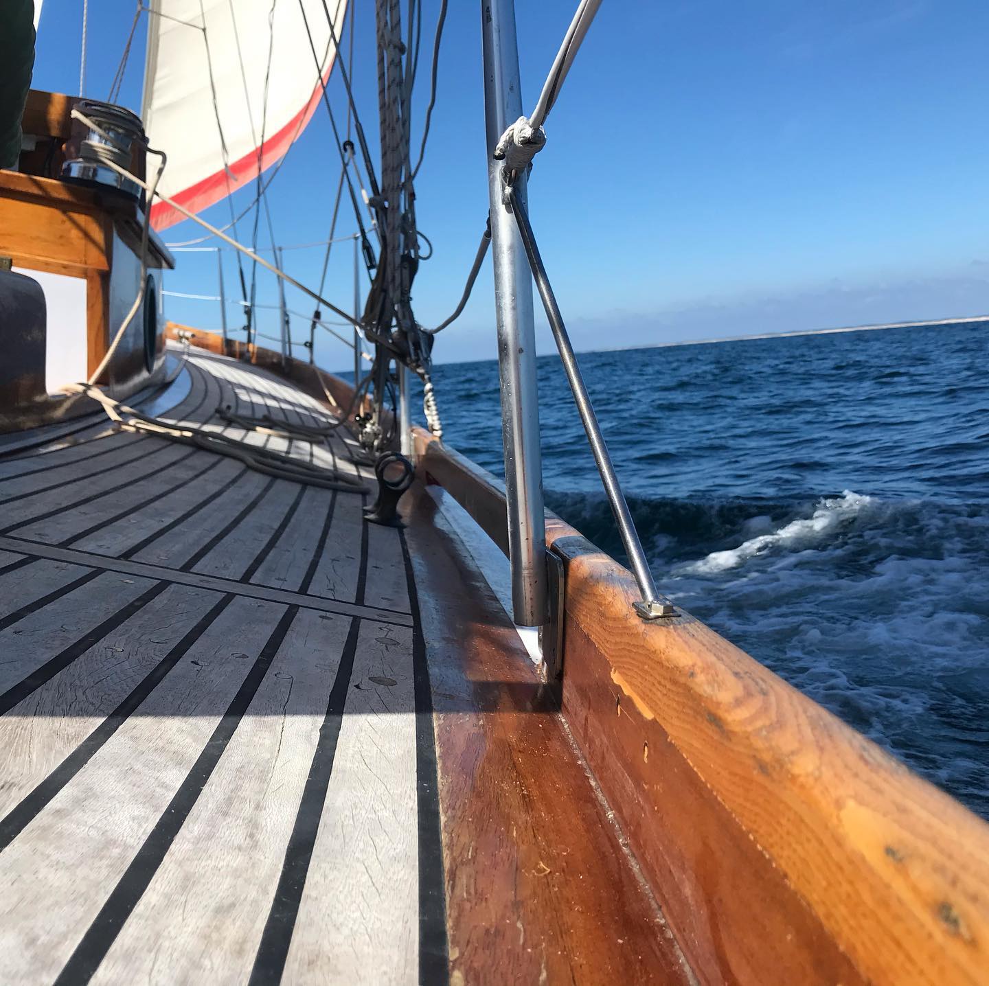 Sailing Hirondelle